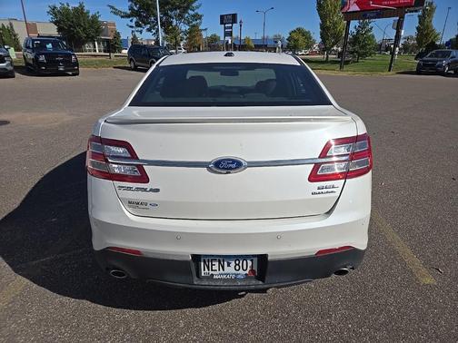 2015 Ford Taurus SEL