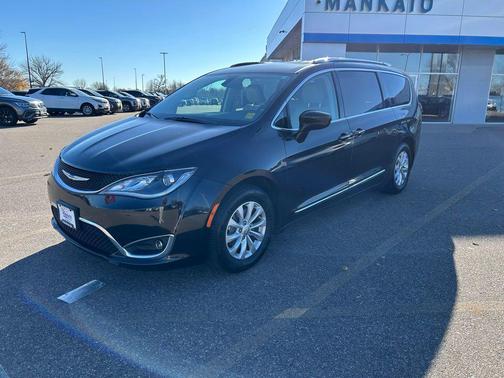 2018 Chrysler Pacifica Touring-L Plus