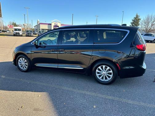 2018 Chrysler Pacifica Touring-L Plus