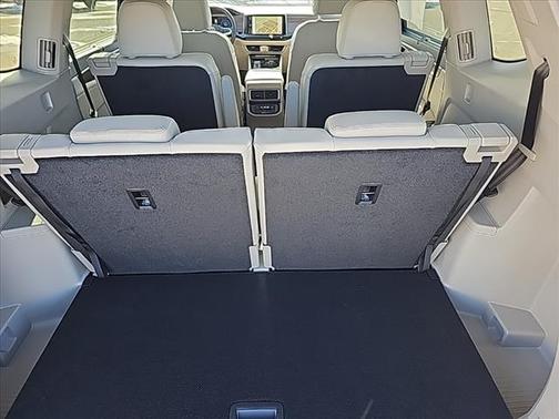 2025 Volkswagen Atlas 2.0T SEL Premium R-Line 4MOTION