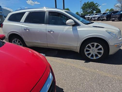 White Diamond Clearcoat 2012 Buick Enclave Leather
