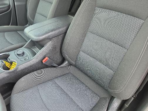 Summit White 2022 GMC Terrain SLE