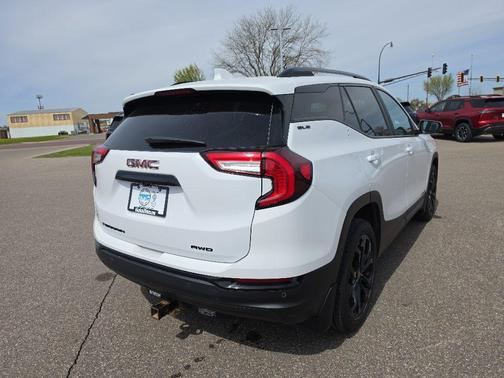 Summit White 2022 GMC Terrain SLE