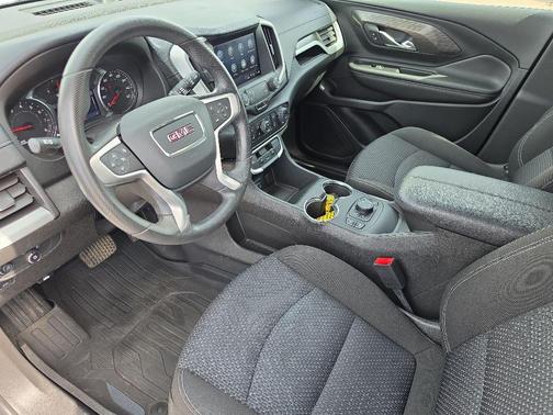 Summit White 2022 GMC Terrain SLE