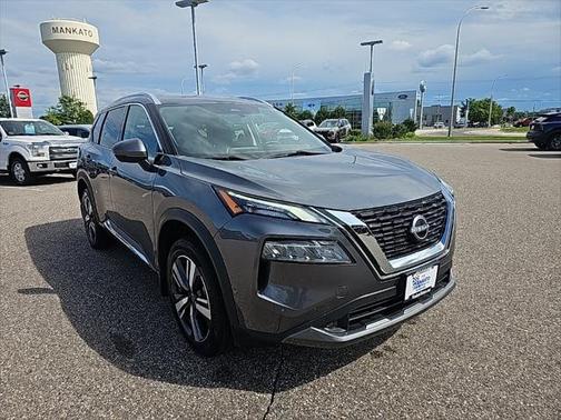 2022 Nissan Rogue SL