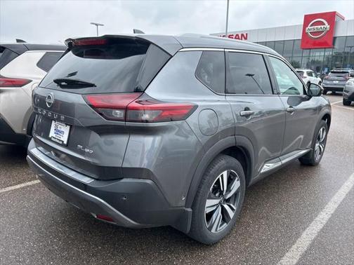 2022 Nissan Rogue SL