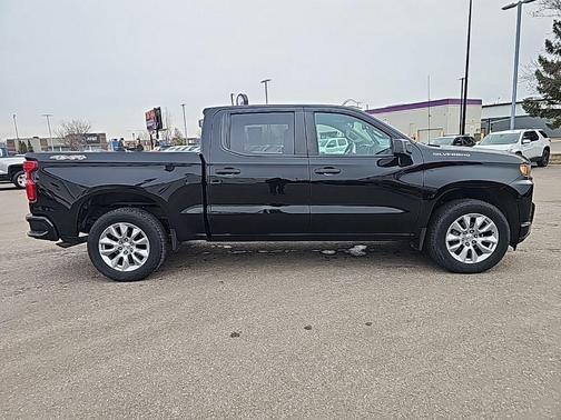 Black 2022 Chevrolet Silverado 1500 Custom