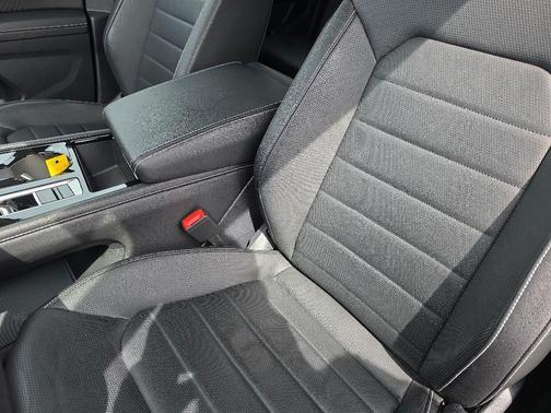 Pure Gray 2025 Volkswagen Atlas 2.0T SEL