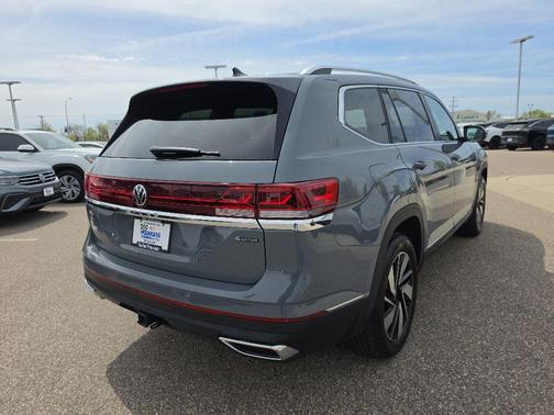 Pure Gray 2025 Volkswagen Atlas 2.0T SEL