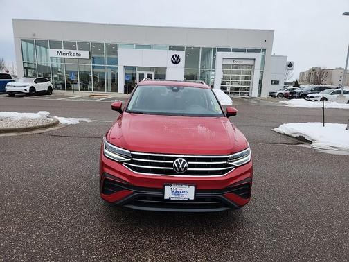 2023 Volkswagen Tiguan 2.0T SE