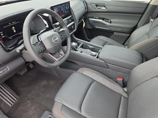 Scarlet 2026 Nissan Pathfinder SL