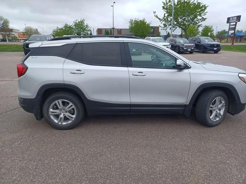 Quicksilver Metallic 2020 GMC Terrain SLE