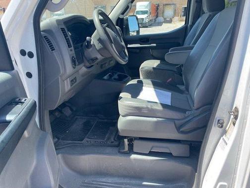 2015 Nissan NV Passenger NV3500 HD S V6