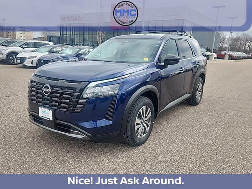 2026 Nissan Pathfinder SL