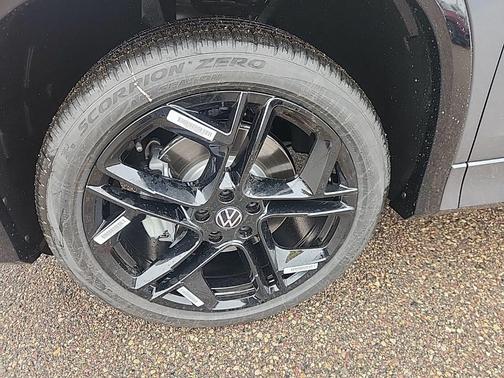 2026 Volkswagen Tiguan 2.0T SE R-Line Black 4MOTION