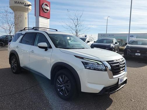 2022 Nissan Pathfinder SV 4WD