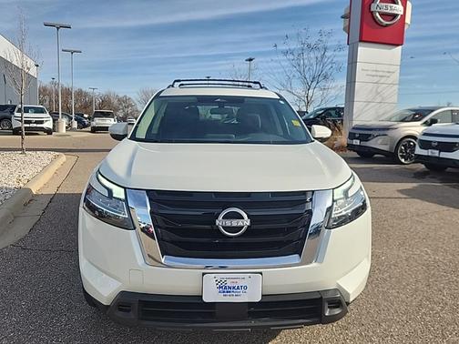 2022 Nissan Pathfinder SV 4WD