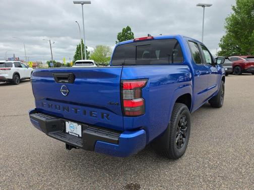 Blue / Stone 2026 Nissan Frontier SV