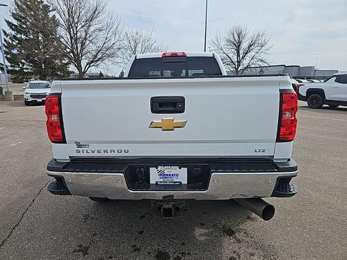 Summit White 2017 Chevrolet Silverado 3500 LTZ