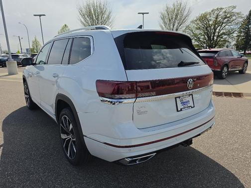 Opal White 2026 Volkswagen Atlas 2.0T SEL Premium R-Line 4MOTION