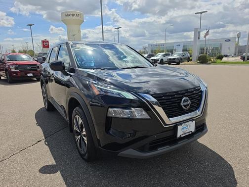 Super Black 2023 Nissan Rogue SV