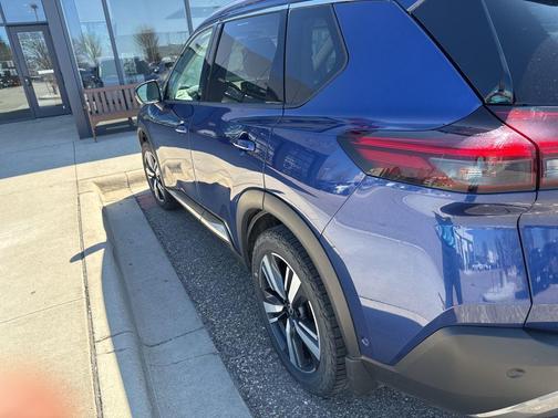 Caspian Blue Metallic 2023 Nissan Rogue SL