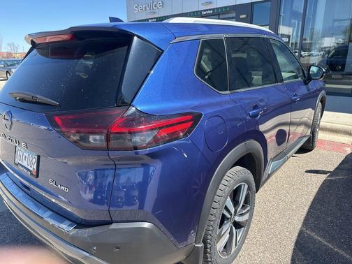 Caspian Blue Metallic 2023 Nissan Rogue SL