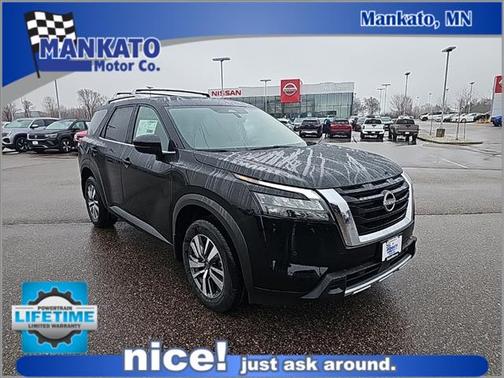 2025 Nissan Pathfinder SL 4WD
