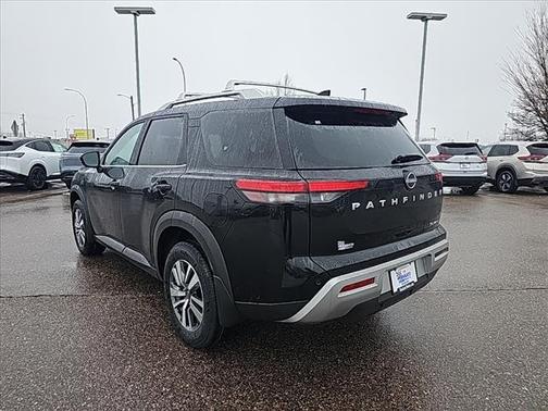 2025 Nissan Pathfinder SL 4WD