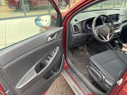 2020 Hyundai TUCSON SE