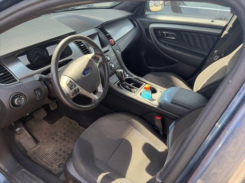 Blue Metallic 2019 Ford Taurus SEL