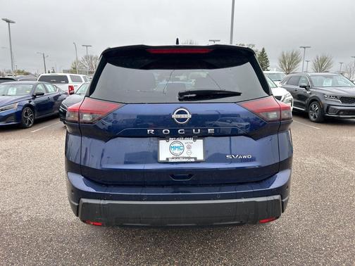 Deep Ocean Blue Pearl 2024 Nissan Rogue SV
