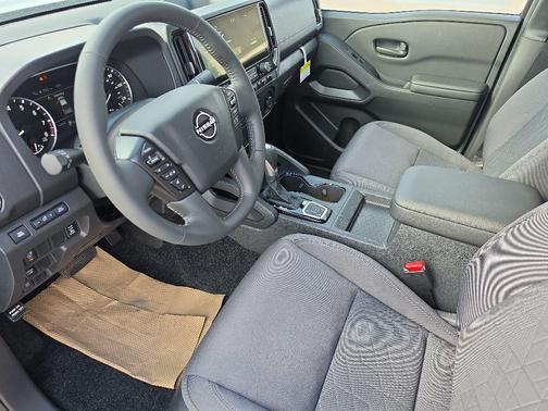 Glacier White 2026 Nissan Frontier SV