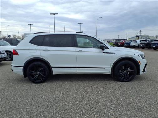 2023 Volkswagen Tiguan 2.0T SE R-Line Black 4MOTION