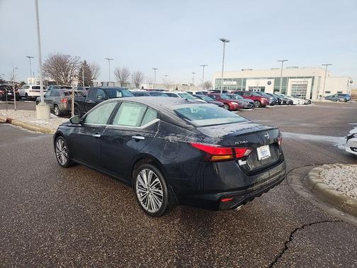 2025 Nissan Altima 2.5 SL