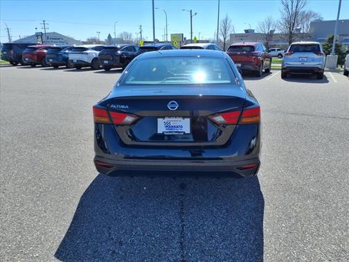 2022 Nissan Altima S FWD