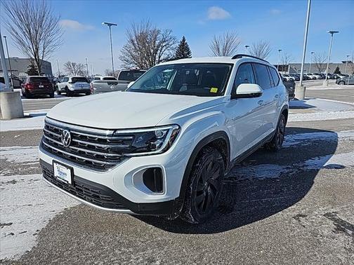 2025 Volkswagen Atlas 2.0T SE w/Technology 4MOTION