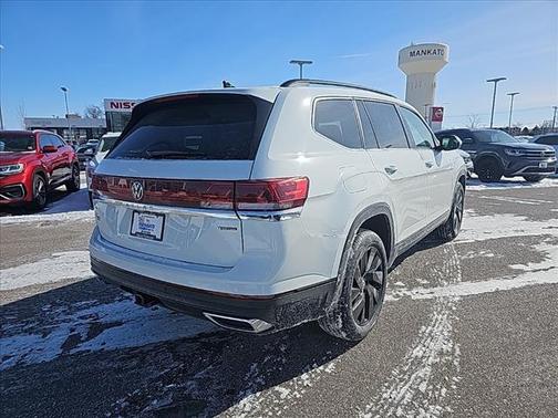 2025 Volkswagen Atlas 2.0T SE w/Technology 4MOTION