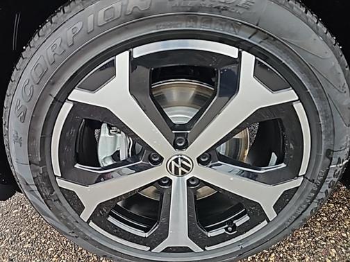 2026 Volkswagen Tiguan 2.0T SE 4MOTION