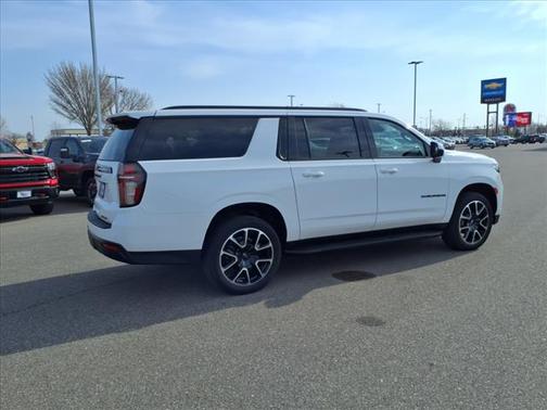 2023 Chevrolet Suburban RST