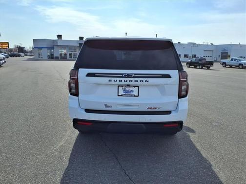 2023 Chevrolet Suburban RST