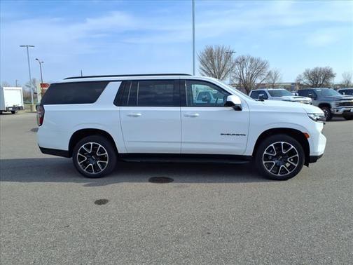 2023 Chevrolet Suburban RST