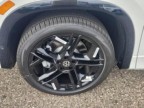 2026 Volkswagen Tiguan 2.0T SE R-Line Black 4MOTION