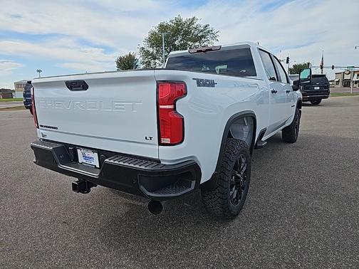 2026 Chevrolet Silverado 3500 LT