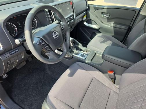 Super Black 2026 Nissan Frontier SV