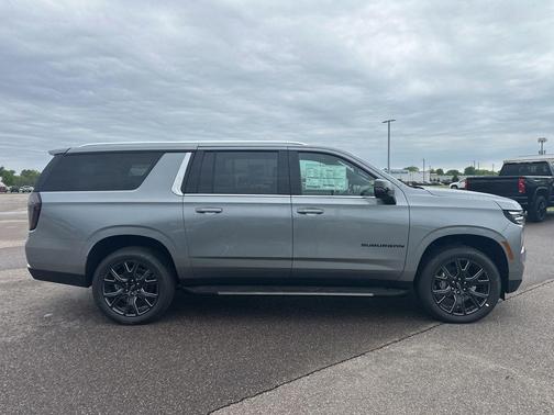 Sterling Gray Metallic 2026 Chevrolet Suburban LT