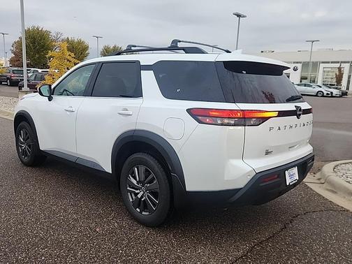 2025 Nissan Pathfinder SV 4WD