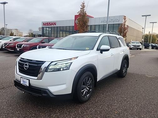 2025 Nissan Pathfinder SV 4WD