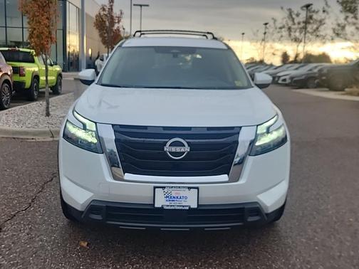 2025 Nissan Pathfinder SV 4WD