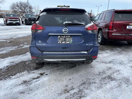 2017 Nissan Rogue SL